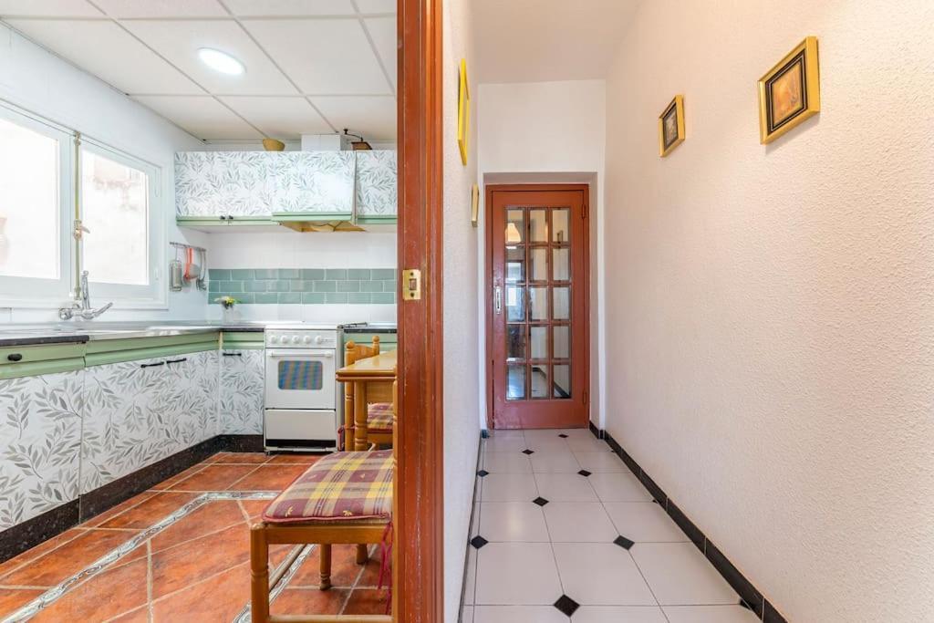 Piso En Pueblo Cerca De La Costa Elda Exterior foto