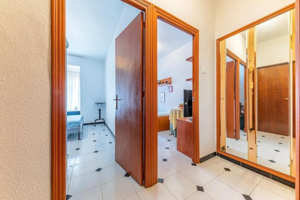 Piso En Pueblo Cerca De La Costa Elda Exterior foto